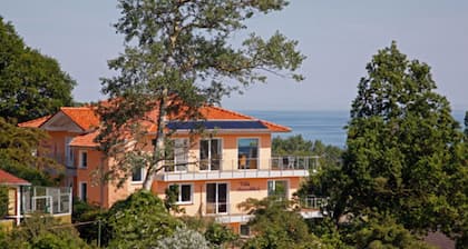 Gartenetage1 - Villa Ostseeblick 5* mit Meer- und Boddenblick