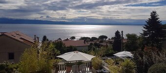 Holiday apartment with sea view