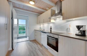 Kühlschrank, Herdplatte, Geschirrspüler