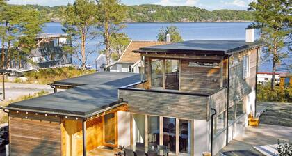 3 bedroom awesome home in Mosterhamn