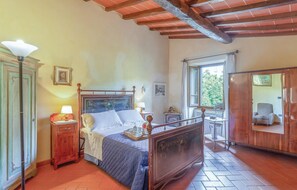 3 Schlafzimmer, Reisekinderbett, kostenloses WLAN, Bettwäsche