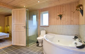 Shower - 3 bedroom stunning home in Harboøre (Harboøre)
