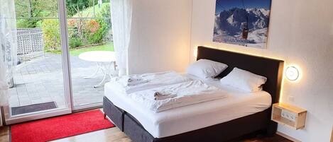 3 bedrooms, WiFi, bed sheets