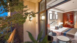 Deluxe Double Room | Desk, blackout curtains, free WiFi - Wuzhen Yourge Garden Hotel (Jiaxing)