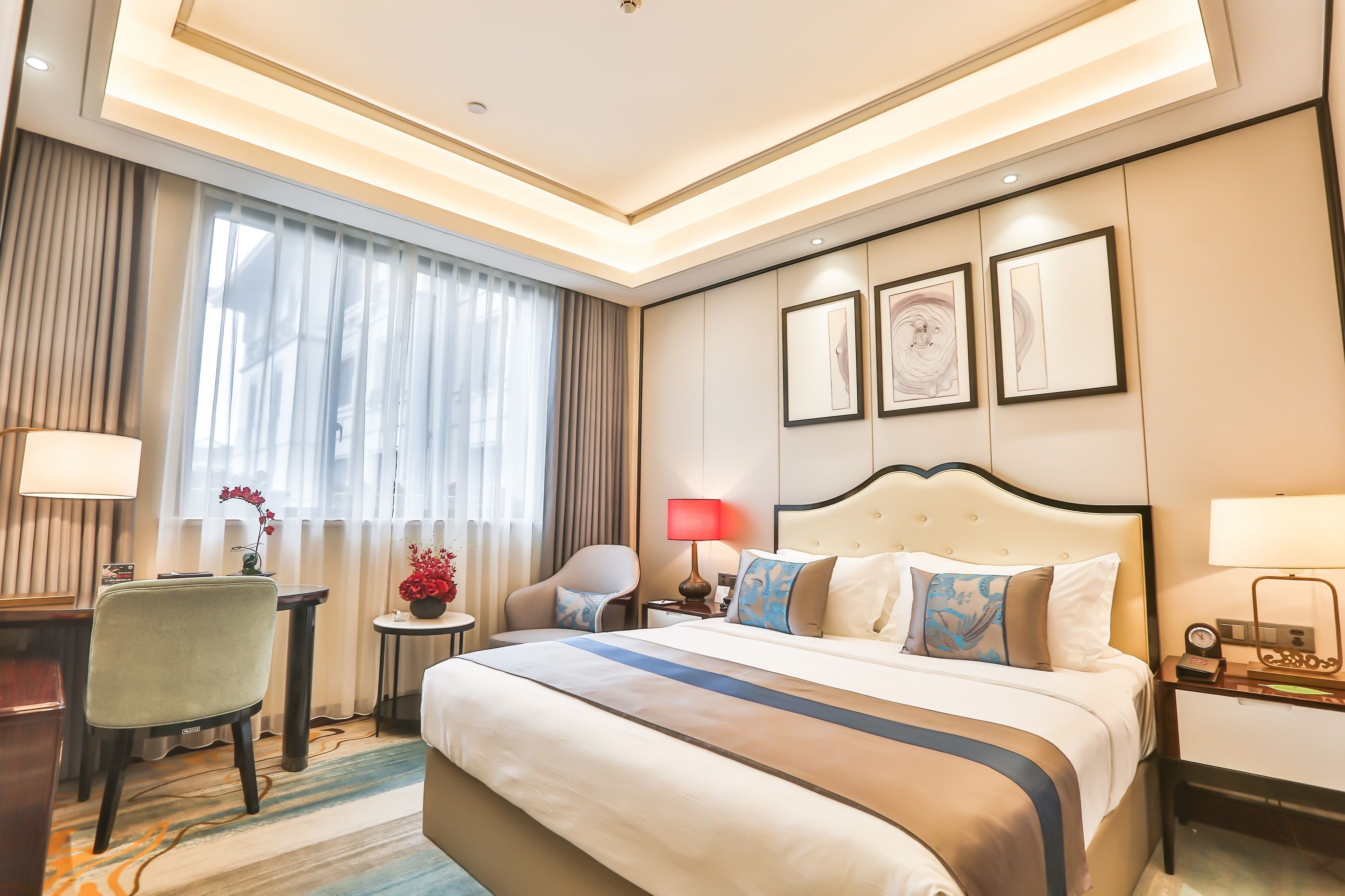 Comfort Double Room | Meja, langsir/tirai gelap terus, Wi-fi percuma 