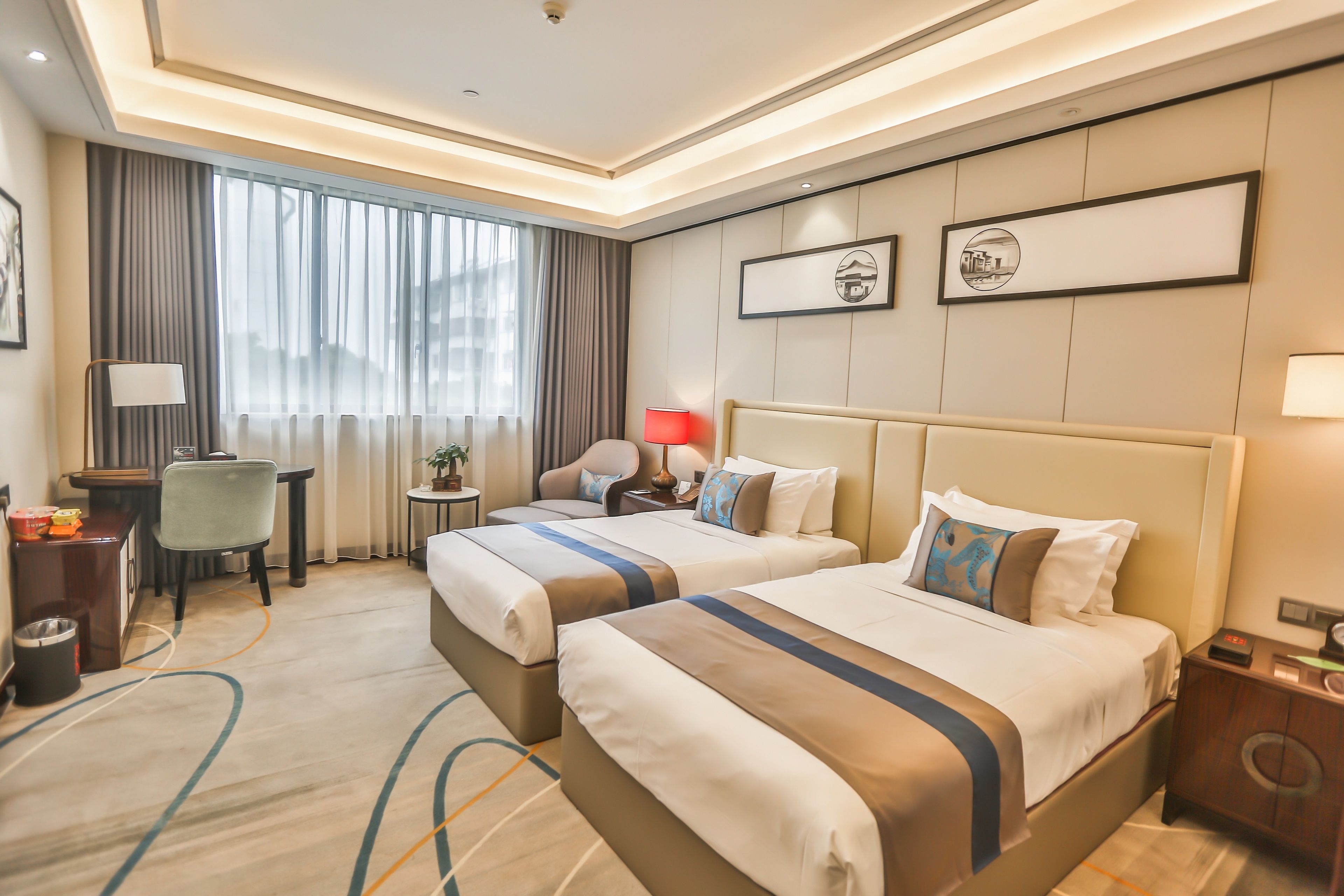 Comfort Twin Room | Meja, langsir/tirai gelap terus, Wi-fi percuma 