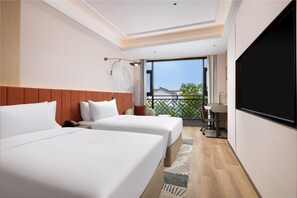Desk, blackout drapes, free WiFi - Wuzhen Yourge Garden Hotel (Jiaxing)