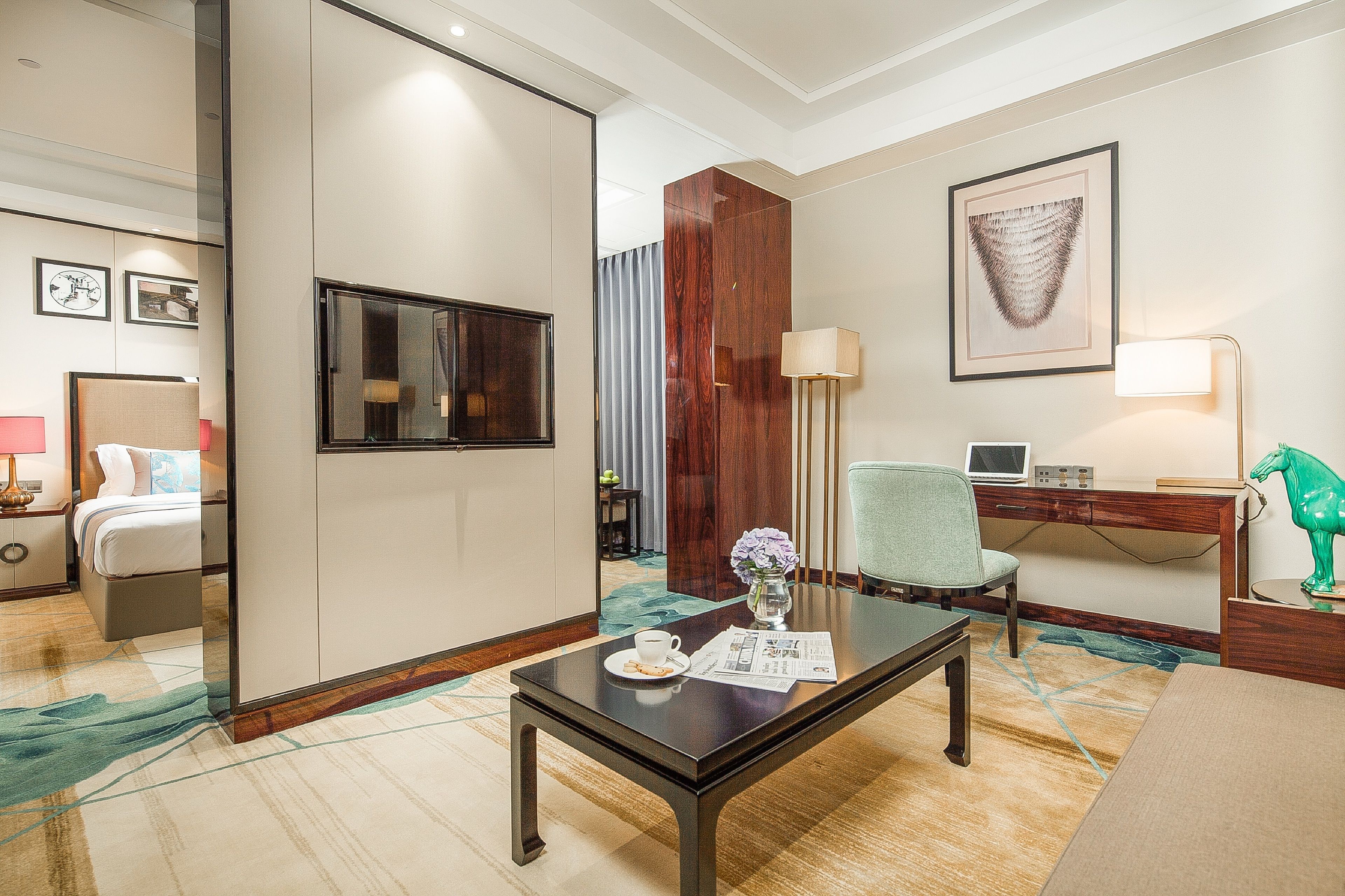 Superior Suite | Meja, langsir/tirai gelap terus, Wi-fi percuma 