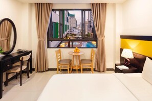 Kamar Superior | Brankas, meja kerja, kedap suara, dan Wi-Fi gratis