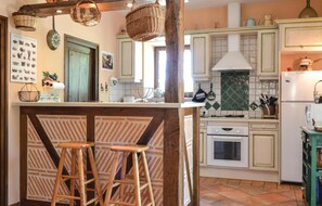 Kühlschrank, Herdplatte, Geschirrspüler