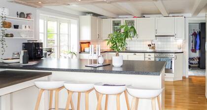 4 bedroom awesome home in Valevåg