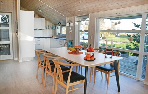 Beautiful home in Oksbøl with sauna
