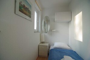 2 多间卧室、WiFi、床单