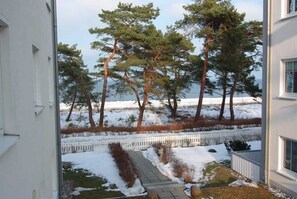 Uklassifisert bilde, 3 av 7, knapp