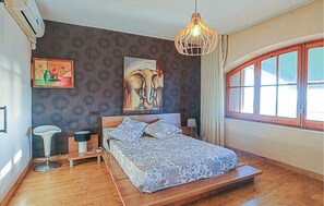 4 chambres, lit parapluie, Wi-Fi gratuit, draps fournis