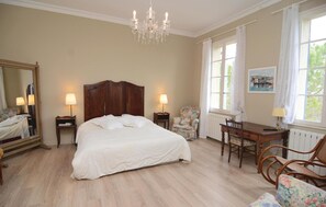 6 chambres, lit parapluie, Wi-Fi gratuit, draps fournis