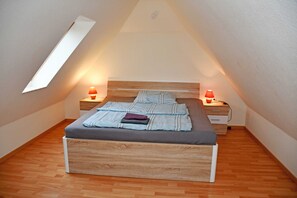 3 habitaciones, cuna de viaje, wifi y ropa de cama 