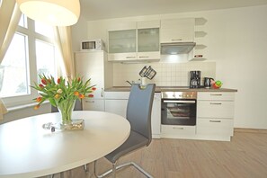 Køleskab, mikrobølgeovn, ovn, opvaskemaskine