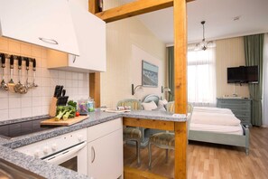 Fridge, oven