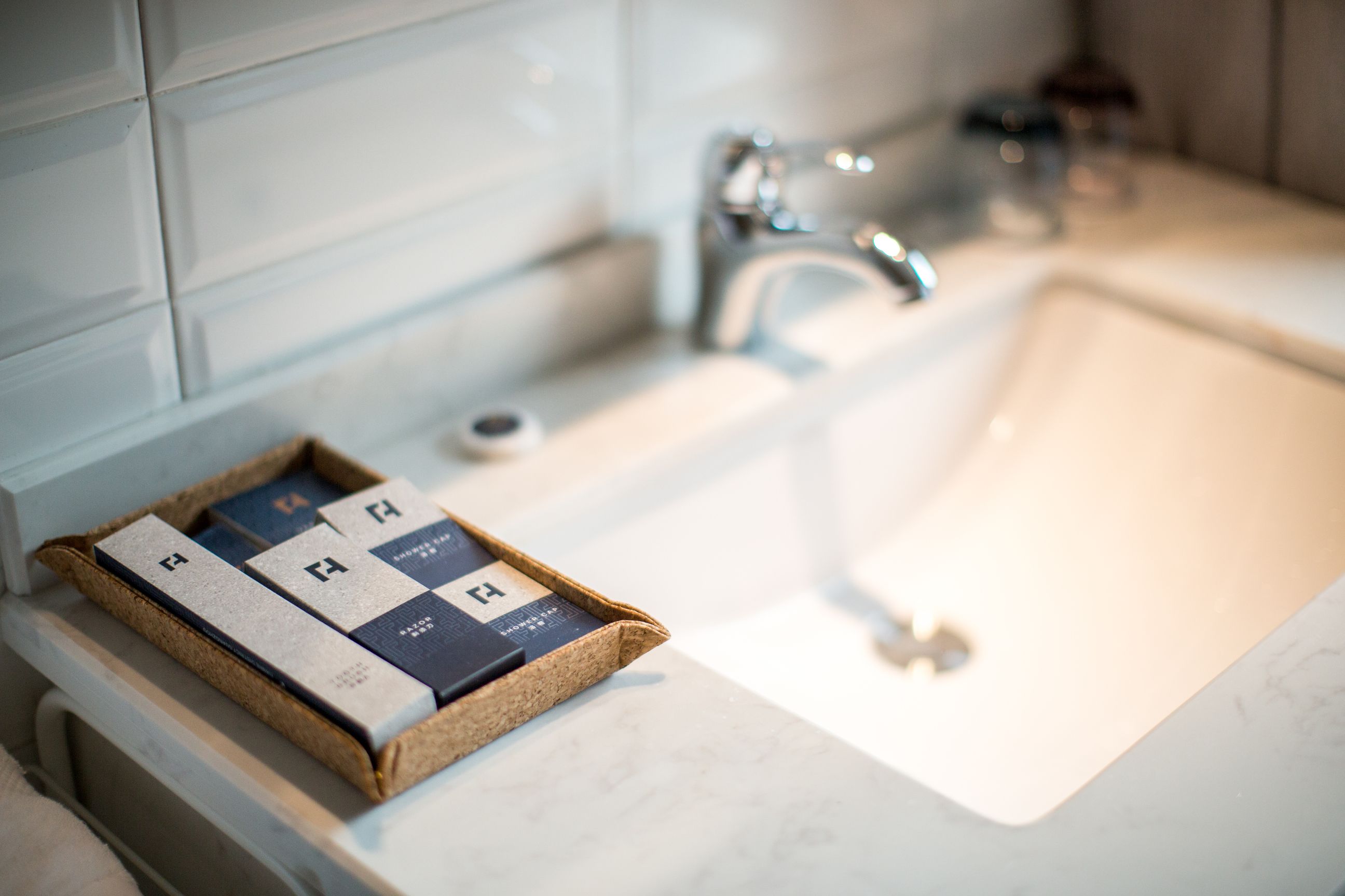 shower, rainfall showerhead, free toiletries, hair dryer