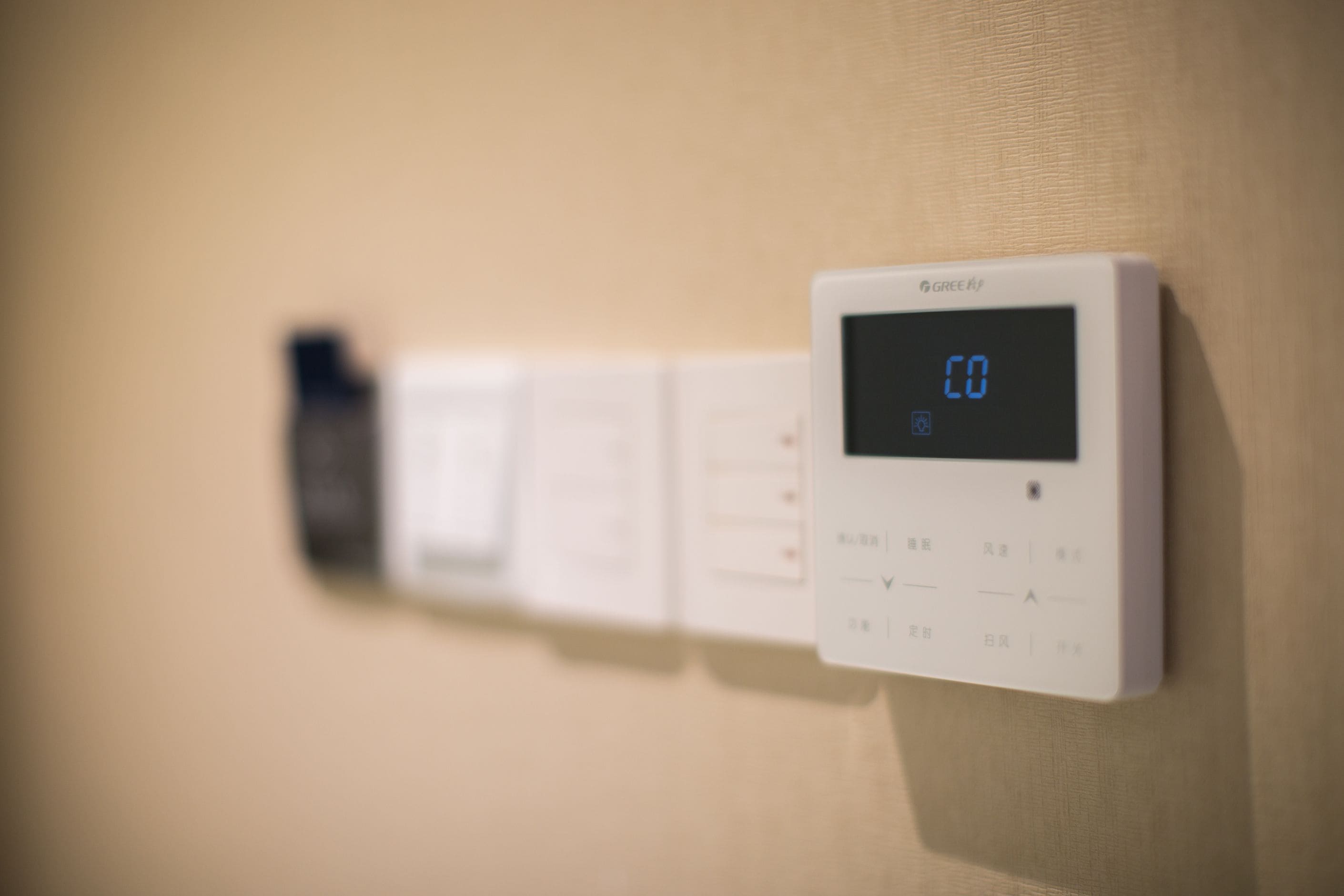 premium bedding, in-room safe, blackout curtains, soundproofing