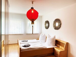 2 slaapkamers, reisbedje, beddengoed, rolstoeltoegankelijk