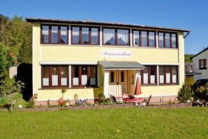 Esterni