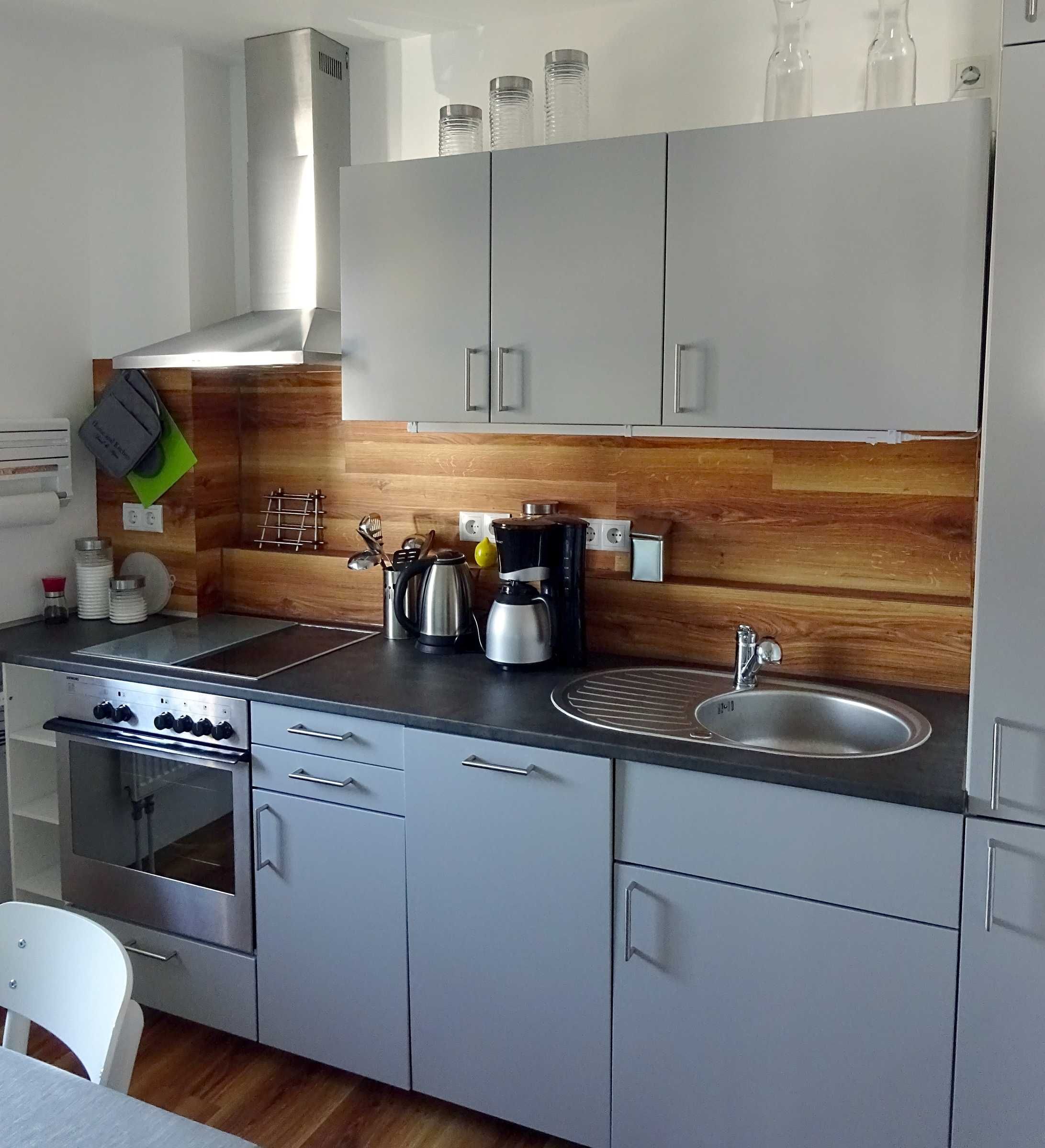 Fridge, oven, dishwasher, high chair