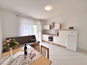 Interior - Holiday apartment with air conditioning and barbecue (Šilo)