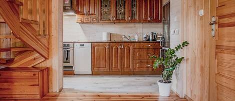 Fridge, stovetop