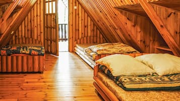 3 bedrooms, travel crib