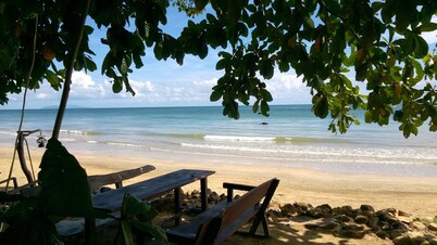 Bonhomie Beach Cottages