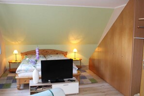 1 soverom, reiseseng for barn, wi-fi og sengetøy