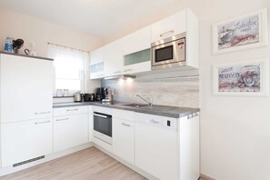 Køleskab, mikrobølgeovn, ovn, opvaskemaskine