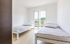 6 Schlafzimmer, Reisekinderbett, WLAN, Bettwäsche