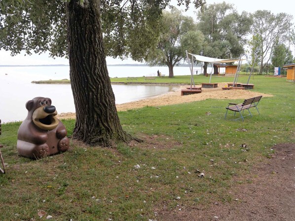 Children’s area - Holiday apartment only 300m from the beach with pool (Keszthely)