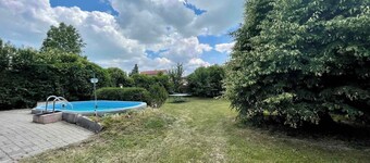 Loma-asunto vain 300 metrin pä��ss����� rannasta uima-altaalla