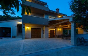 Exterior - Nice apartment in Ostrvica with kitchen (Ostrvica)