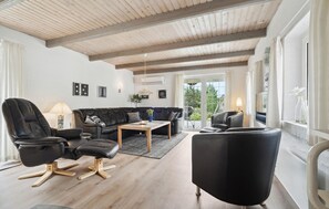 Cheminée, chaîne hi-fi