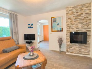 Unclassified image, 3 of 14, button