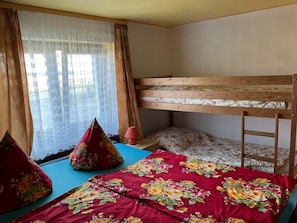 1 habitación y ropa de cama 