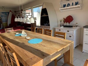 Unclassified image, 2 of 37, button