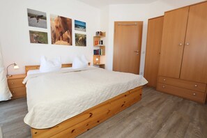 2 Schlafzimmer, Reisekinderbett, WLAN