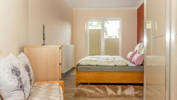 2 Schlafzimmer, Reisekinderbett, WLAN, Bettwäsche