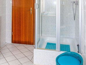 Uklassifisert bilde, 4 av 16, knapp