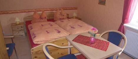 1 bedroom, travel cot, WiFi, bed sheets