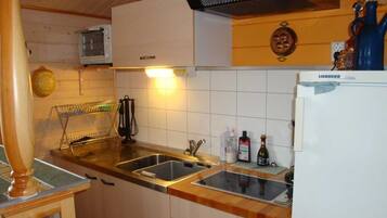 Fridge, oven