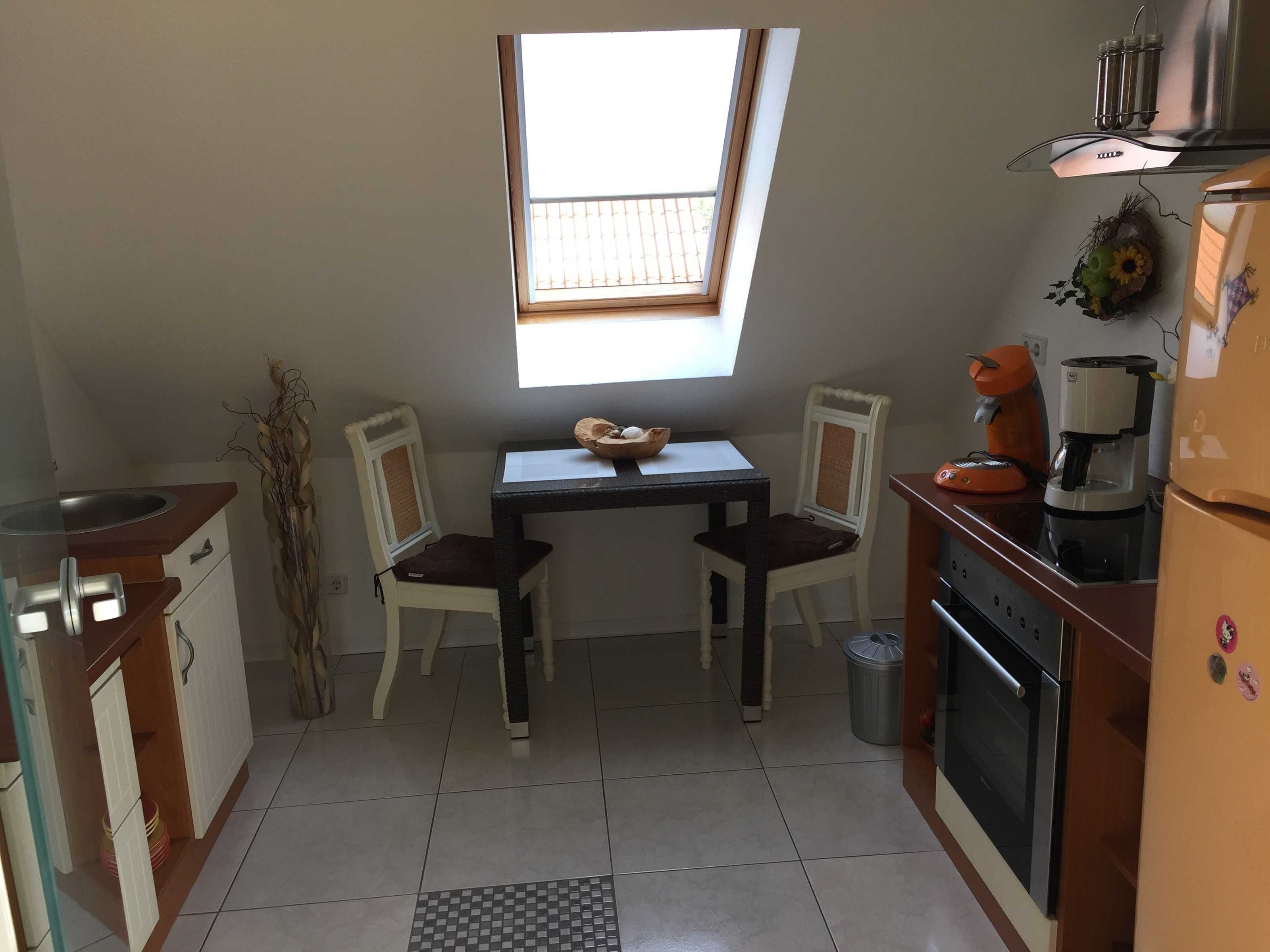 Frigorífico, microondas y horno