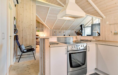 Lovely home in Oksbøl with sauna