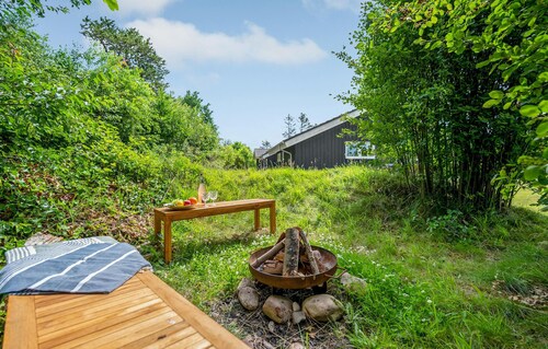 Beautiful home in Oksbøl with sauna